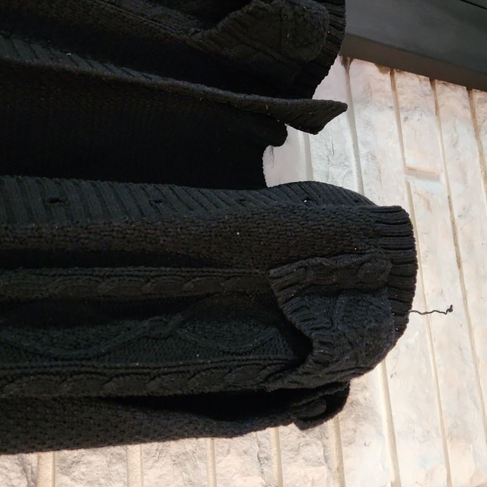 Cardigan - Picture 2 of 4